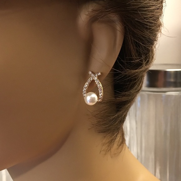 Bow Hoop Rhinestone Pearl Earrings - Picture 3 of 7